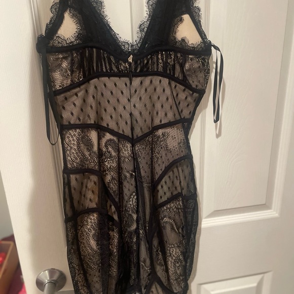 BEBE lace dress size small - Picture 5 of 5